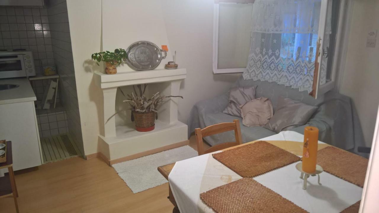 Spitaki Spata Airport Studio Bagian luar foto